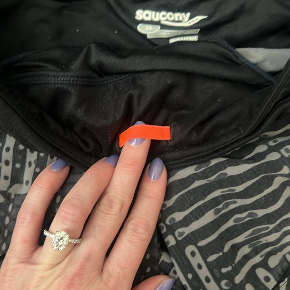 Saucony Running Shorts Patterned Bundle Size Xs E… - image 8